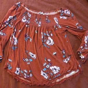 COPY - XS super cute off the shoulder top